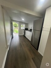 Building Photo - 624 S 17 1/2 St