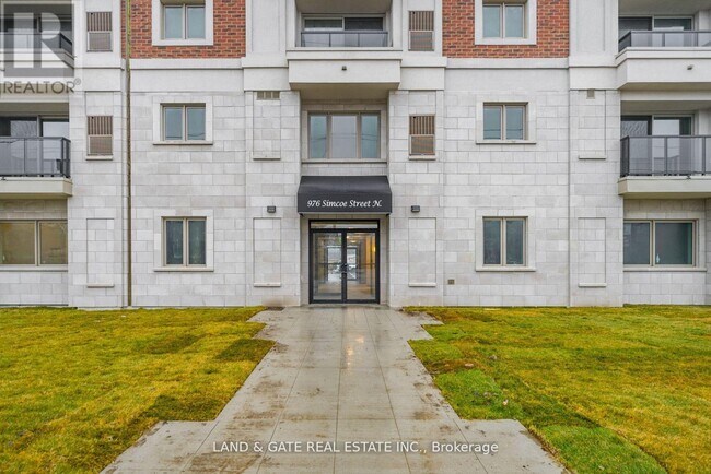 Photo du bâtiment - 976 Simcoe St N