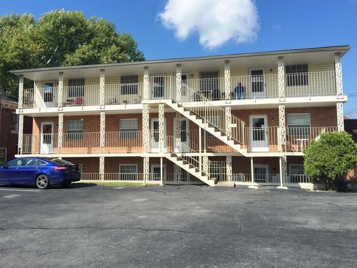 Primary Photo - Two Bedroom Apartment in Old Southwest