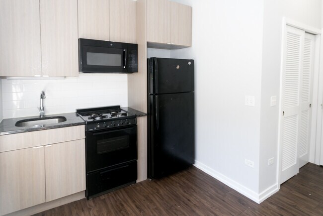 Foto del edificio - 4875 N Magnolia Ave
