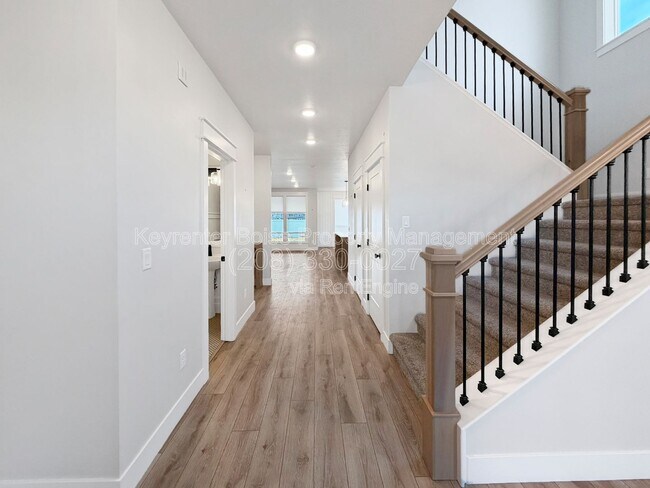 Building Photo - 7773 W Cardinal Dr