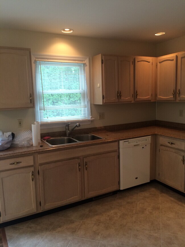 Foto del edificio - 1520 Tussey Ct