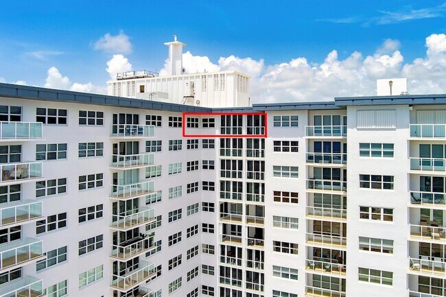 Foto del edificio - 111 N Pompano Beach Blvd