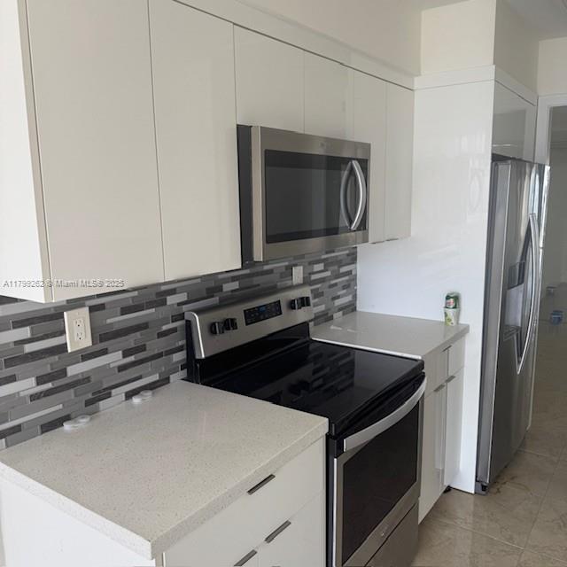 Foto del edificio - 19355 Turnberry Way