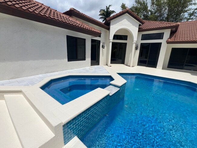 Building Photo - 20077 Palm Island Dr