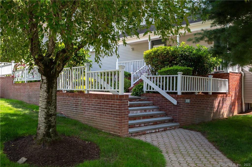 Primary Photo - 223 Mayfield Dr