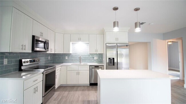 Foto del edificio - 3 br, 2 bath House - 12333 103RD STREET