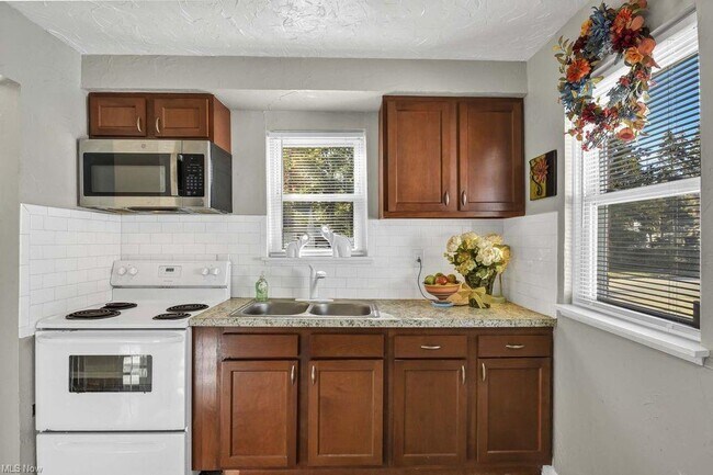 Foto del edificio - 640 E 261st St