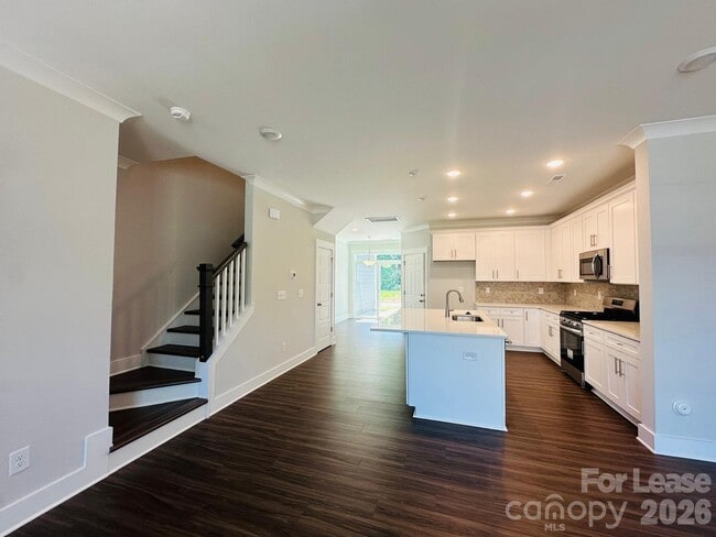 Building Photo - 5633 Stafford Rd