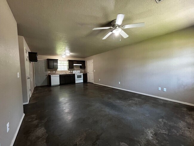 Foto del edificio - 603 Carson Rd