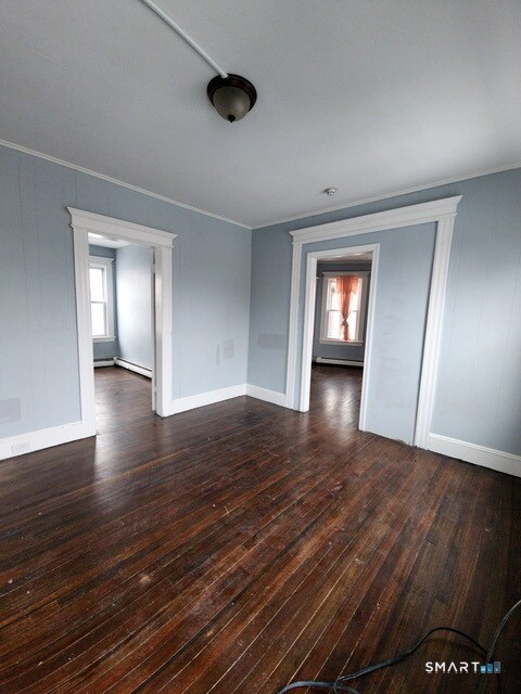 Foto del edificio - 463 Logan St