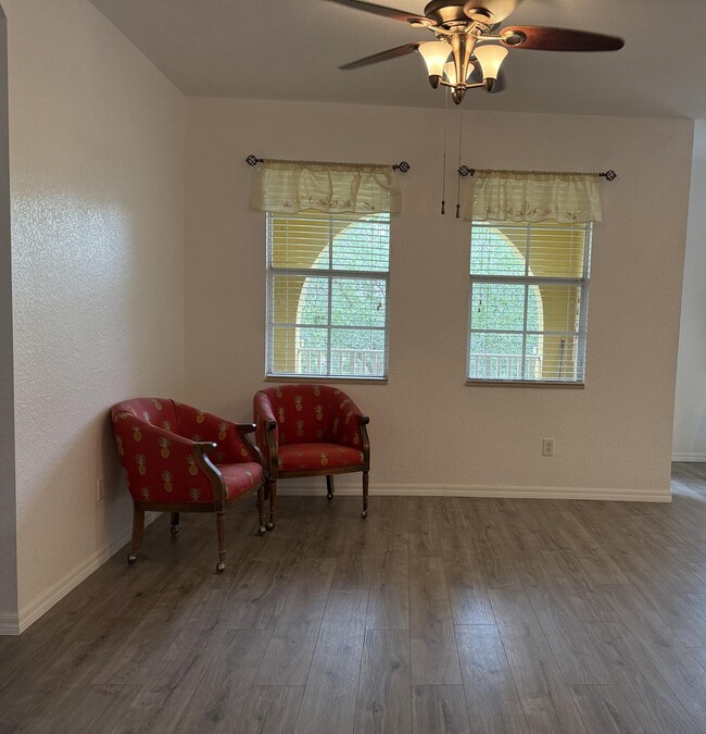 Building Photo - 127 Seagrape Dr