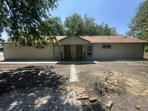 Building Photo - 1311 Hortencia Ave