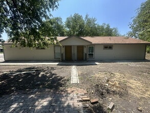 Building Photo - 1311 Hortencia Ave