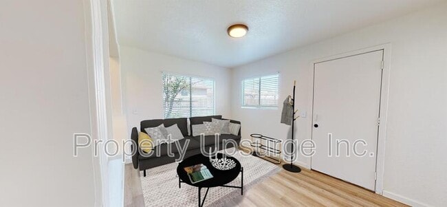 Foto del edificio - 2741 Marilyn Ave