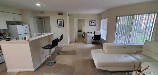 Building Photo - 4847 Via Palm Lakes