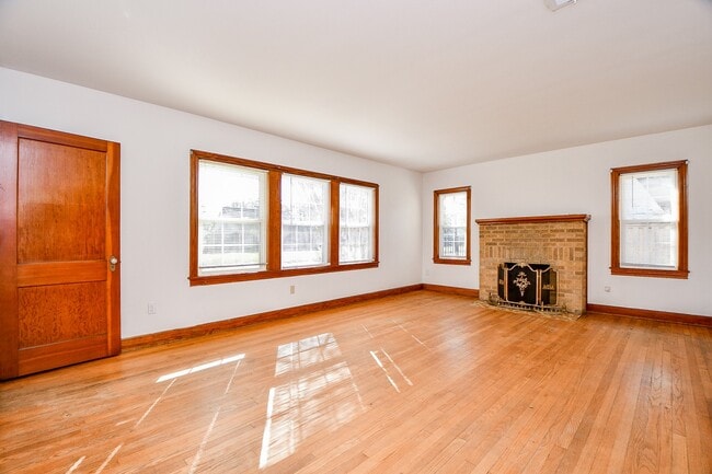 Foto del edificio - 609 Milwaukee St