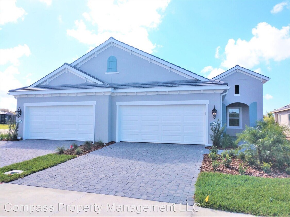 2 br, 2 bath House 12722 Palatka Drive House Rental in Dunnellon