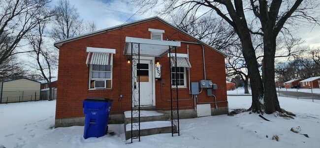 Building Photo - 1903 N Madison St