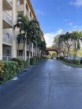 Building Photo - 950 Ponce De Leon Rd