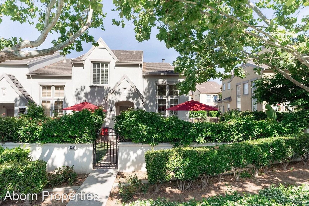 Primary Photo - 3 br, 2.5 bath House - 4286 Delacroix Court