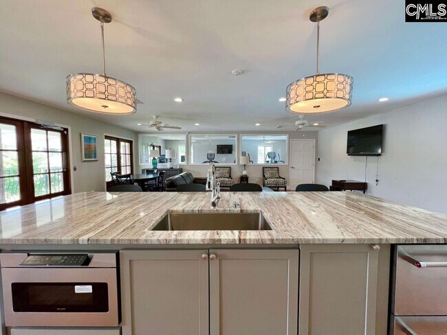 Foto del edificio - 6530 Davidson Rd