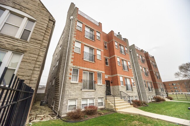 Foto del edificio - 4433 S Calumet Ave