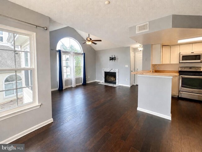 Building Photo - 14113 Bowsprit Ln