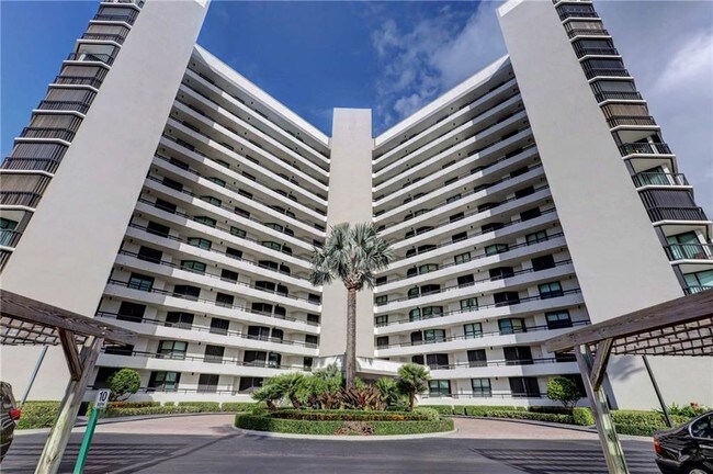 Building Photo - 8800 S Ocean Dr