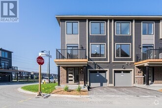 Building Photo - 524 Woodlily Private