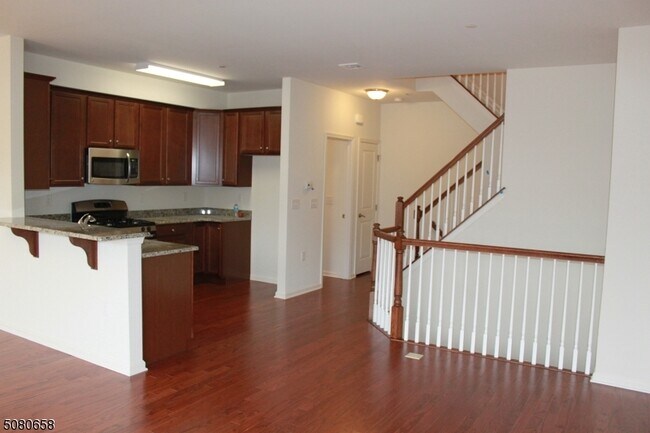 Foto del edificio - 506 Waterview Ct