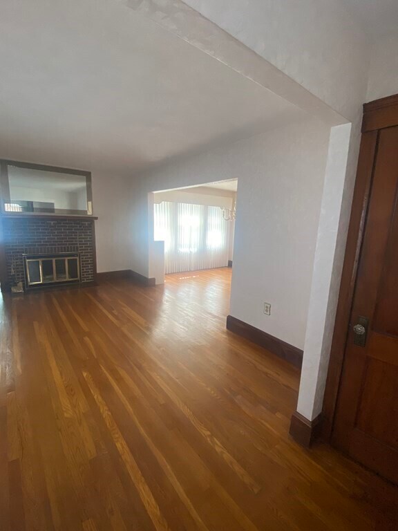 95 Poplar St Unit 2, Watertown, MA 02472 Room for Rent in Watertown