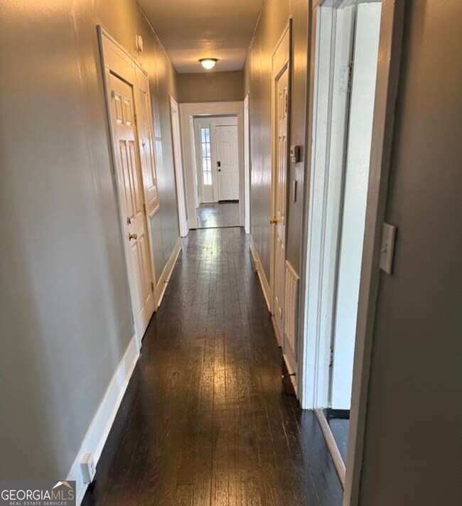 Foto del edificio - 919 Inverness Ave