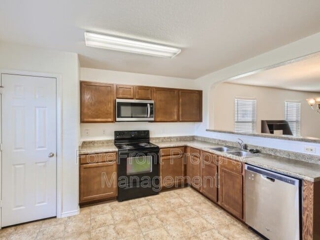 Building Photo - 8623 Silver Willow