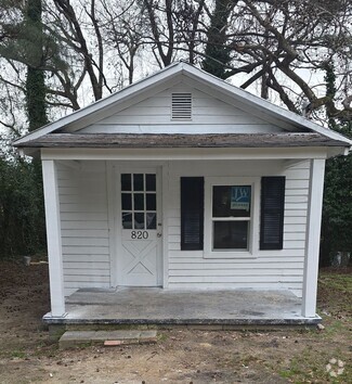 Building Photo - 820 Crest St