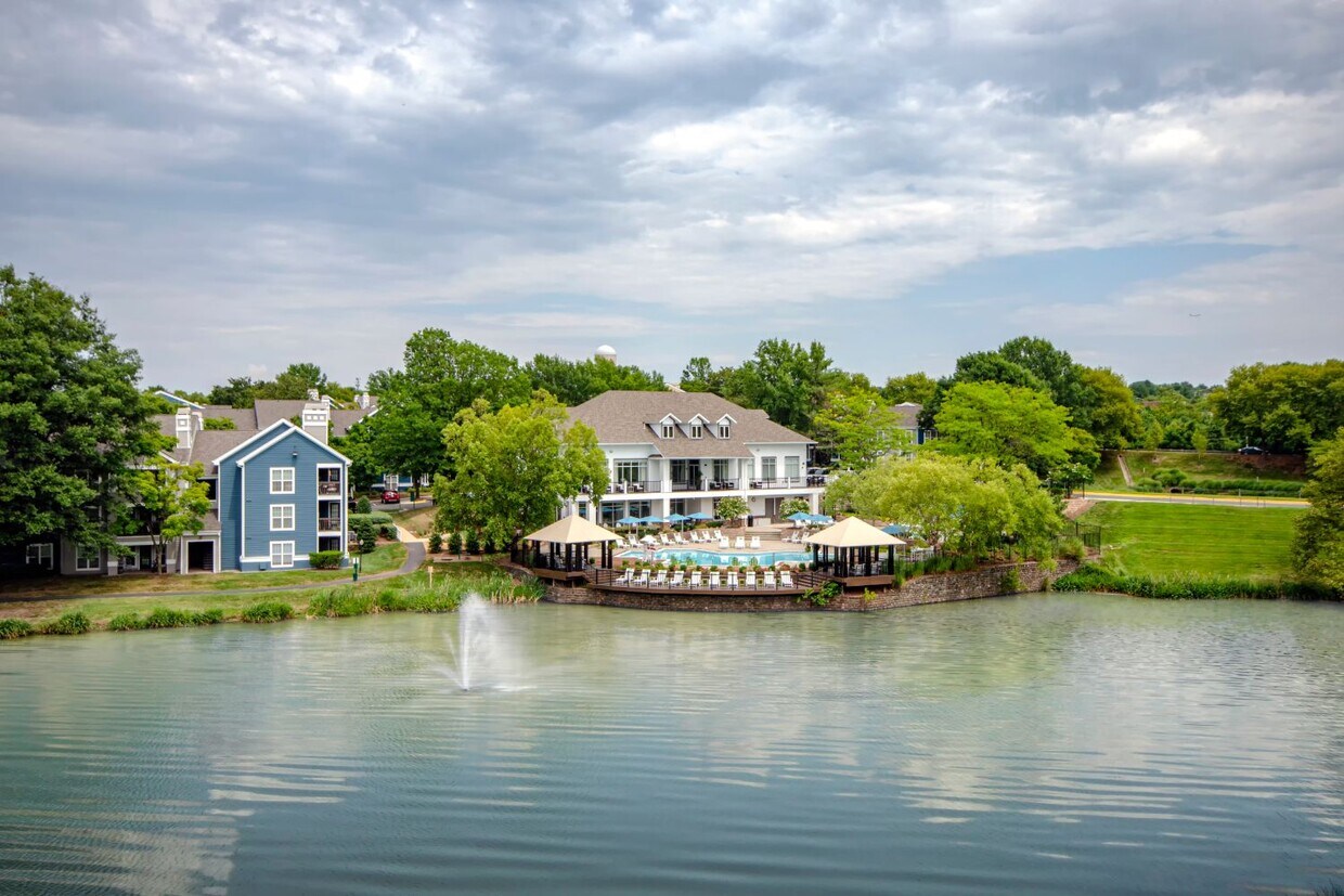 Lakeside Apartments 6221 Summer Pond Dr Centreville, VA Apartments