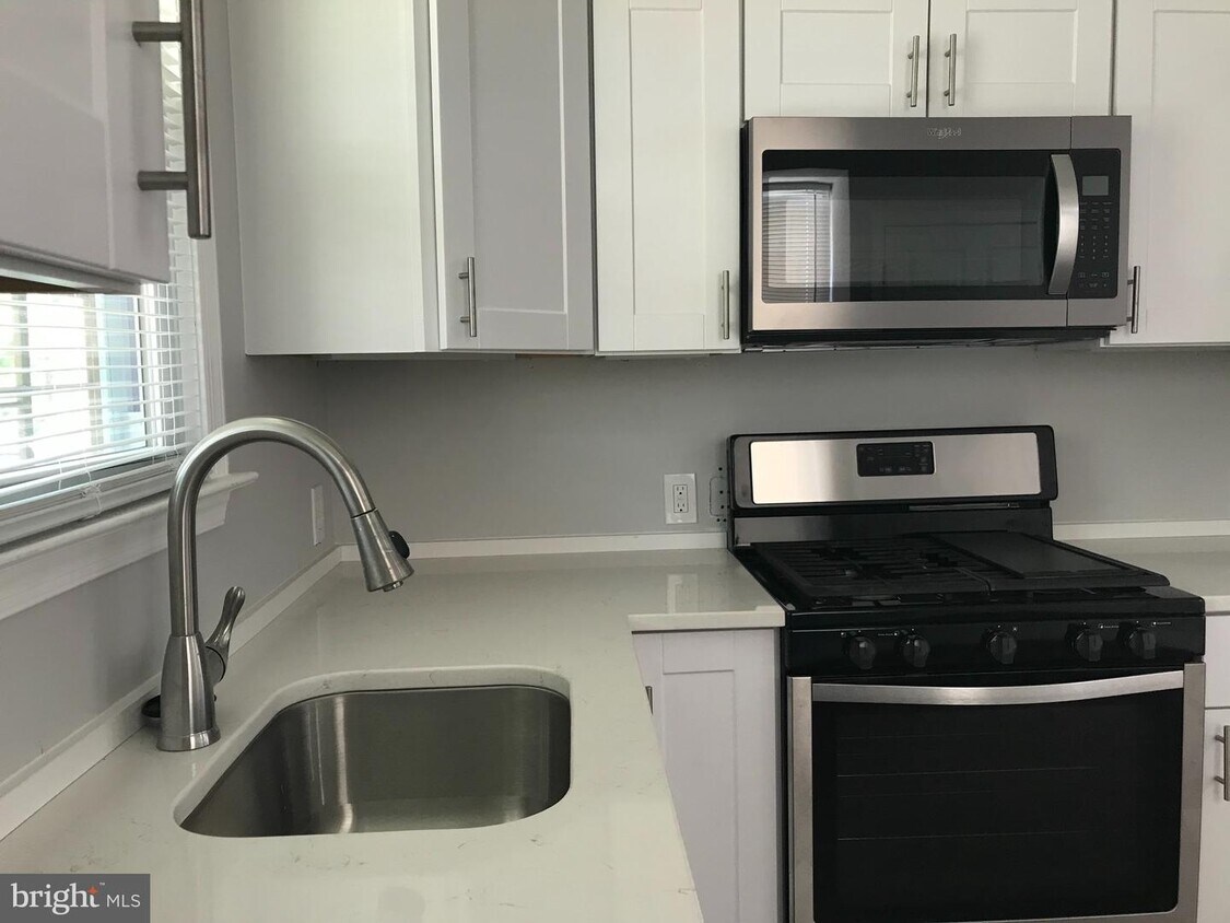 Foto principal - 5263 Nelson Ave