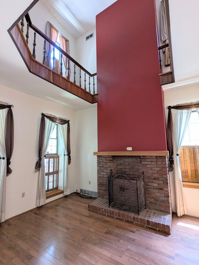Building Photo - 312 Denniston St