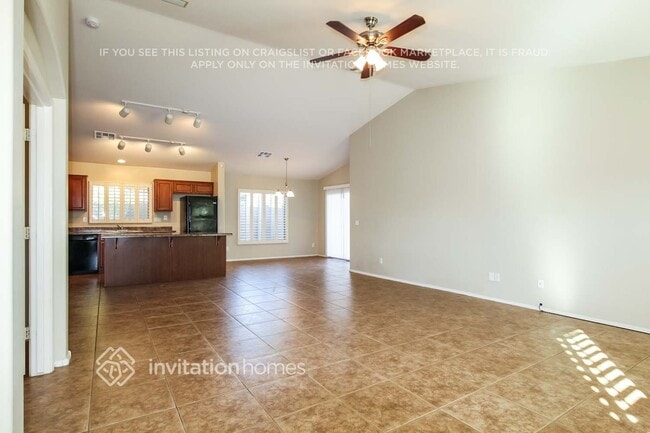 Building Photo - 781 S 167th Dr