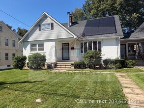 Building Photo - 76 Rosemount Ave