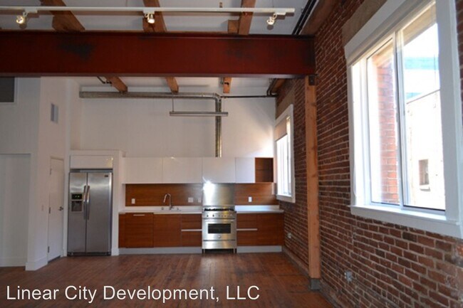 Foto del edificio - 2121 E 7th Pl
