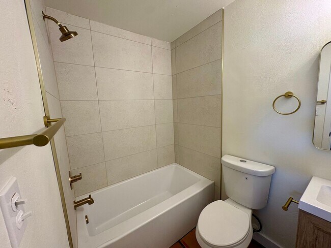 Foto del edificio - 817 S Melody Ln