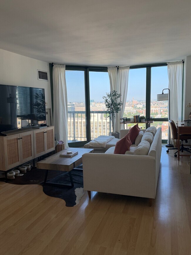 Foto del edificio - 111 W Maple St