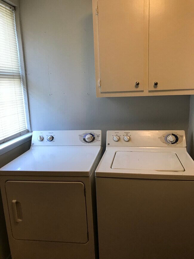 Foto del edificio - 5622 Clarke Address