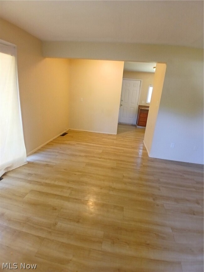 Foto del edificio - 3025 1/2 Northgate Ave