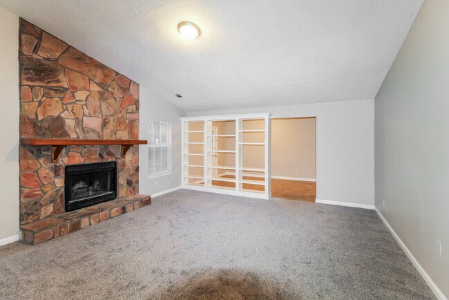 Building Photo - 5913 Clate Ct