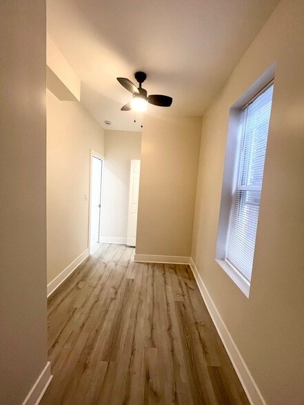 Foto del edificio - 3221 S May St