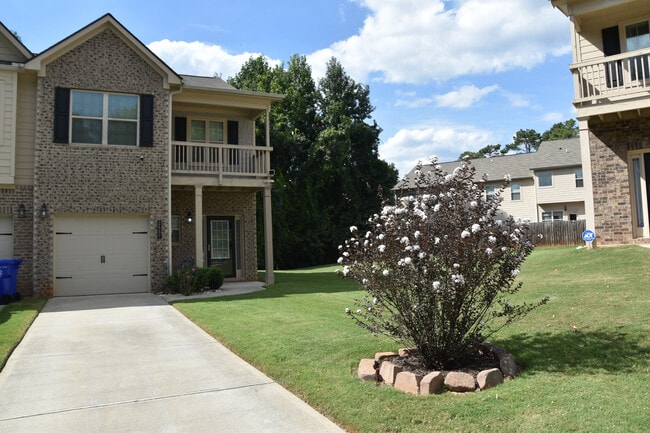 Building Photo - Room in Townhome on Castellan Dr