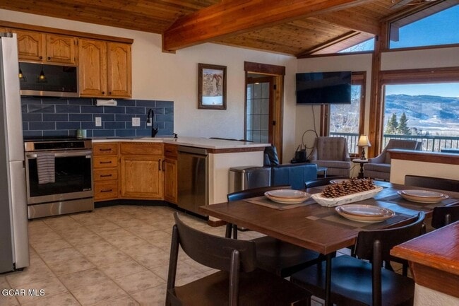 Building Photo - 210 Bighorn Ct