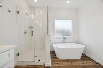 Building Photo - 2333 Hoskins Dr